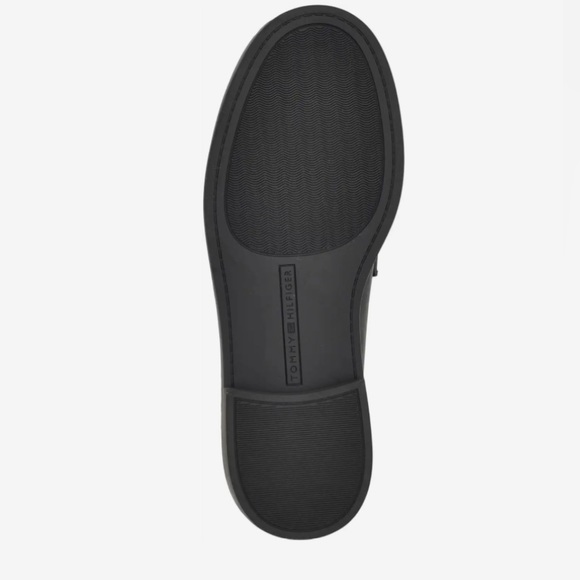 Tommy Hilfiger. Terina Loafer women’s. Size: 6.5. Color: Black - Picture 3 of 6